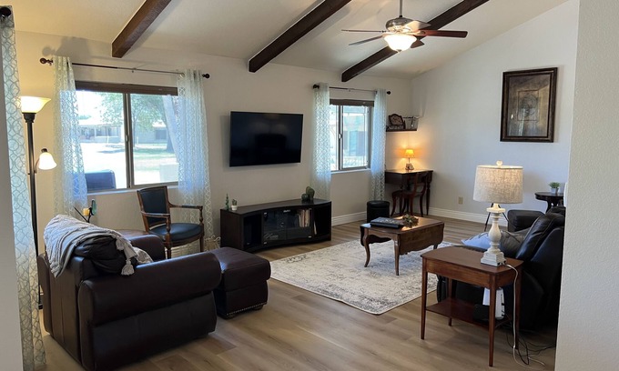 Apache Wells Condo | Ideal Retreat Near Painted Mountains Club House & Ocean Views