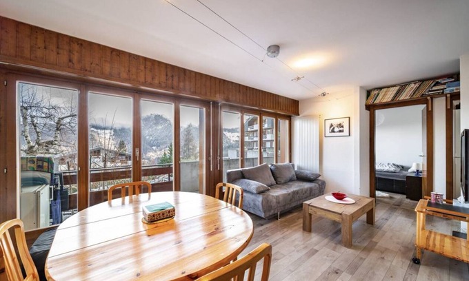 Riddes Apartment | Cozy Retreat in La Tzoumaz, Steps from Ski Lift