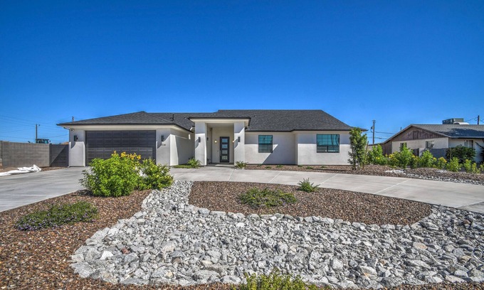 Paradise Valley Village House | Ideal Retreat near Mayo Clinics with Pet-Friendly Perks