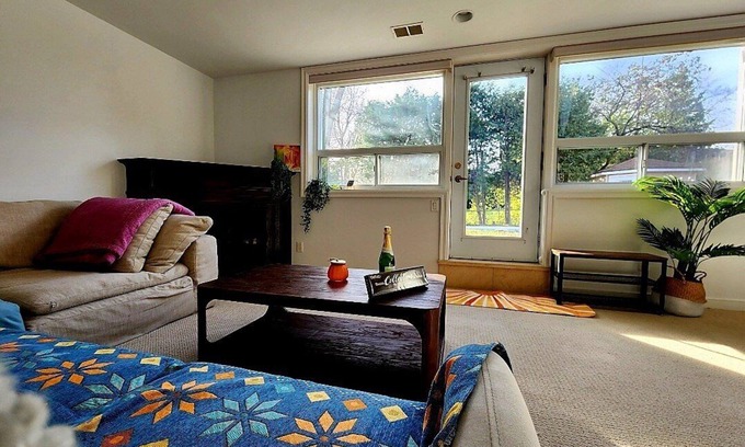 North York House | Your Prime Spot for a Memorable Stay Away from Home