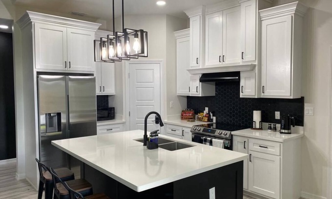Olmito House | Exceptional Getaway: Home Away From Home with Spa & Hot Tub