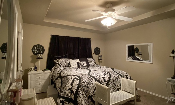 Claremore House | Your Perfect Retreat: Home Away from Home with Spa & Hot Tub