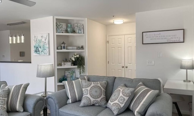 High Point Condo | Cozy Retreat: 2 Miles From HPU with Home-Like Amenities