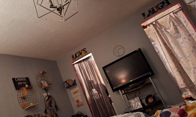 West Livingston House | Your Ideal Home Away From Home - Child Friendly Stay!