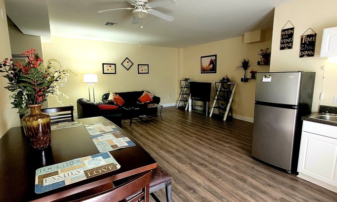 Lutz House | Cozy Retreat: Guest Rated 9.2 with Oceanfront Views