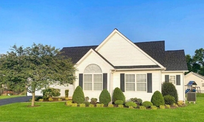 Martinsburg House | Home Away From Home: Exceptional Stay with Pet-Friendly Amenities
