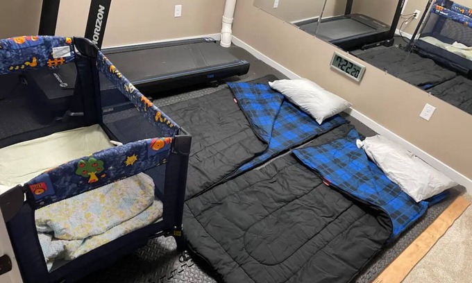 Merrimack House | Comforting Retreat: Your Home Away from Home with Hot Tub