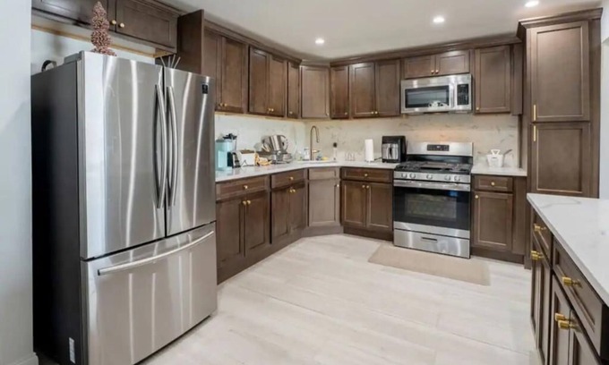 Queens Apartment | Comfortable Retreat: Your Home Away From Home