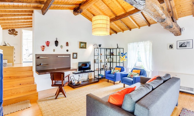 Penafiel Cottage | Discover Home by Julieta: Poolside Retreat in Porto