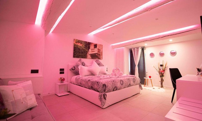 Borgo Roma House | Guest Rated 10/10: Home CarpeDiem with Hot Tub & Breakfast