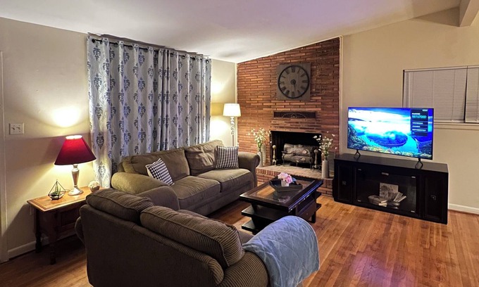 Little Rock House | Welcoming Home Cherish Home in Little Rock for Families