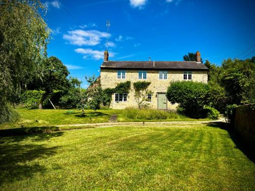 Beachampton Bed & Breakfast | Relax at Home Farm Bed & Breakfast - Guest Rated 9.3
