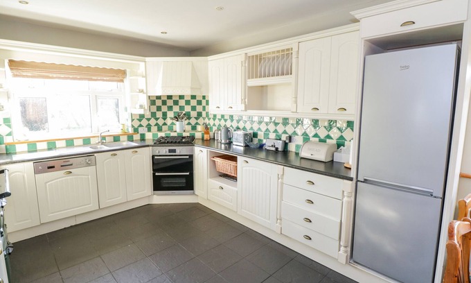 Crosswell Cottage | Family-Friendly Home Farm Retreat in Picturesque Williamstown