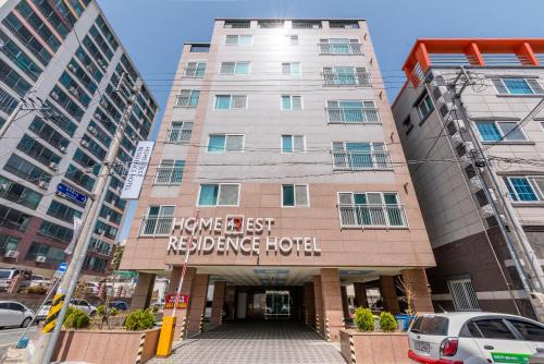 Okpo-dong Apartment | Oceanfront Comfort at Home Fourest Residence Hotel Okpo