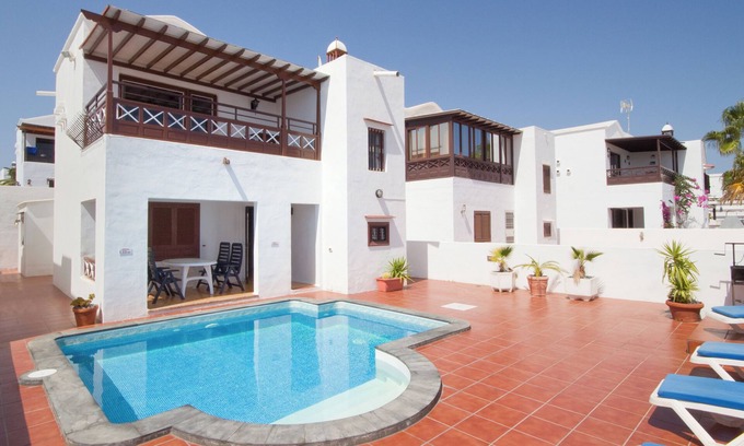 Puerto del Carmen Villa | Cozy Private Villa with Heated Pool for Ultimate Comfort