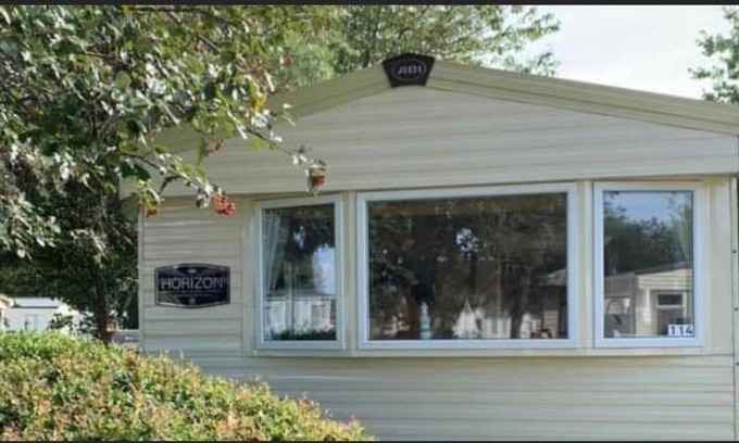 Grimsby House | Family-Friendly Home from Home Caravan Hire at Thorpe Park