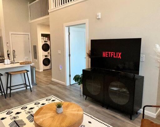 Downtown Apartment | Pet-Friendly Haven Near Little Italy & Wooster Square
