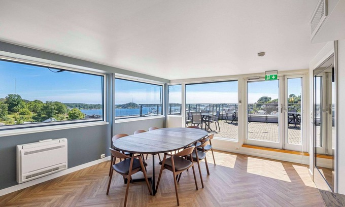 Grimstad Hotel | Top-Rated Clarion Collection Hotel Grimstad with Restaurant
