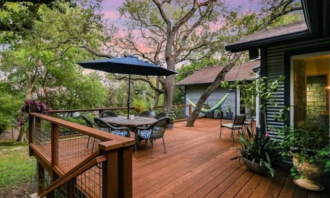 Westlake Terrace House | Cozy Retreat in Austin's Scenic Westlake Hills