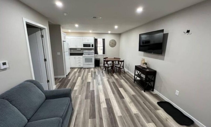 Eddyville House | Outstanding Stay at Home In Eddyville with Family Amenities