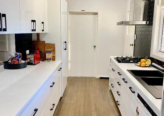 Hillvue House | Inviting Home in Hillvue: Family & Pet Friendly Retreat