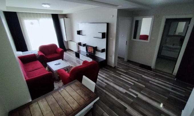 Esenyurt Apartment | Cozy Retreat: Pet-Friendly Getaway with Pool Access