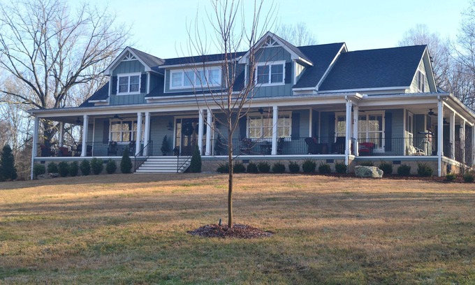 Dickson House | Peaceful Oasis Close to Downtown Nashville Retreat