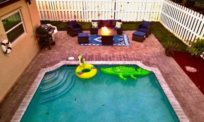 West Palm Beach House | Inviting Home in West Palm Beach with Heated Pool Access
