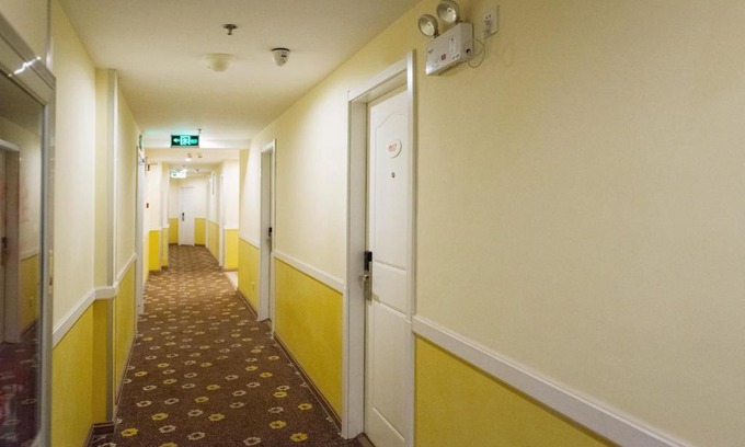 Haimen Hotel | Budget-Friendly Stay at Home Inn Haimen Near Stadium