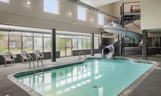Yorkton Hotel | Relax at Home Inn & Suites Yorkton: 4-Star Comfort Awaits