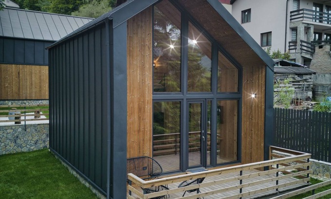 Sinaia House | Feel at Home: Family-Friendly Retreat Awaits You