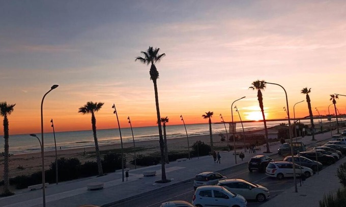 Gela Apartment | Experience Oceanfront Bliss at Home Leodori - Rated 10/10