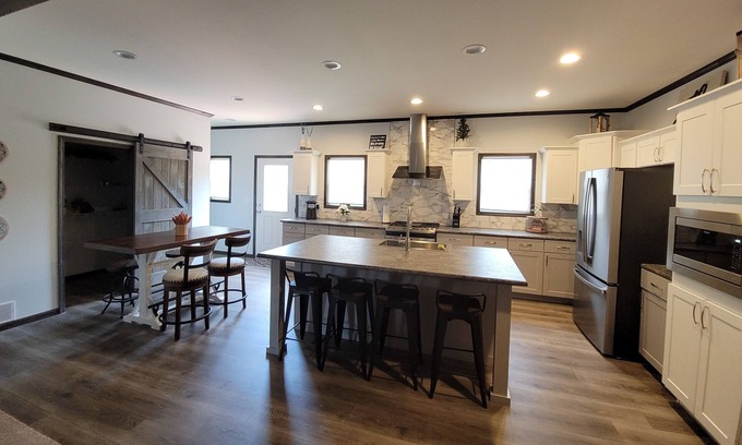 New Lisbon House | Ideal Retreat Near Castle Rock Lake with Game Room Access