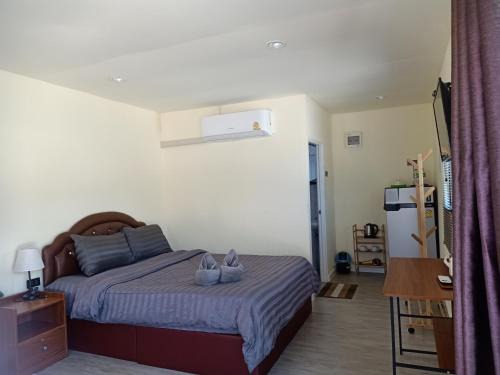 Khanom Ski Chalet | Cozy Oceanfront Retreat at HOME NO 3 Khanom - Guest Rated 8.5