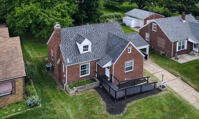 Canton House | Exquisite HOF Village with Hot Tub & Game Room, Rated 9.8