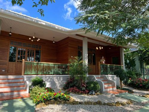 Lamphun Hotel | Unforgettable Stay at Home of Dusita: Rated 9.9/10