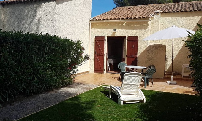 Saint-Cyprien Plage Apartment | Relax at HOME OF LEISURE + GARDEN - 10/10 Guest Rated