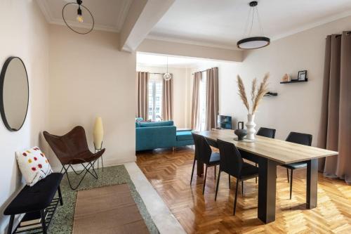 Mets Apartment | Exceptional Home of Petros: Child-Friendly Stay with 9.8 Rating