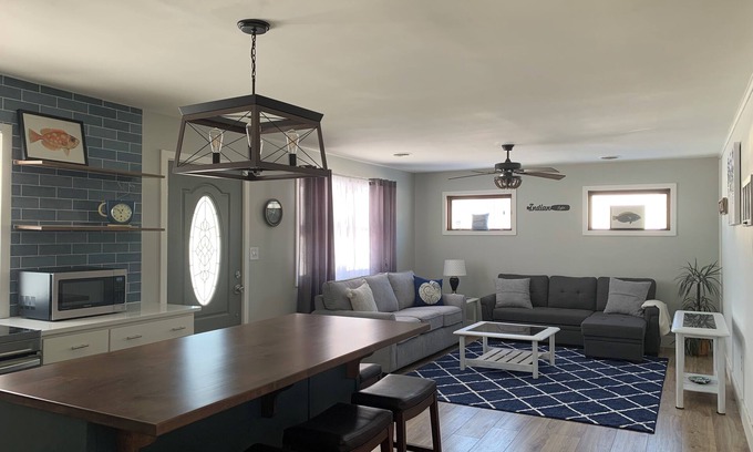 Lakeview House | Unforgettable Stay at Home of the Brave - Indian Lake