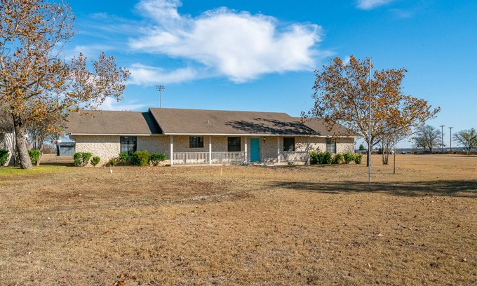 Round Rock House | Discover Relaxation at Round Rock Getaways by the Park