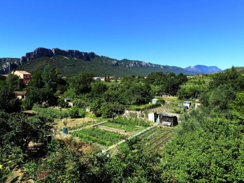 Saint-Paul-de-Fenouillet House | Guest-Rated hOMe-Shanti Galamus: Family & Pet Friendly Stay