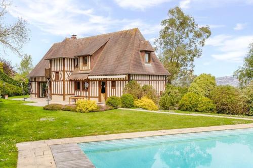 Deauville Apartment | Relaxing Home Suite with Pool in Deauville - 4 Stars