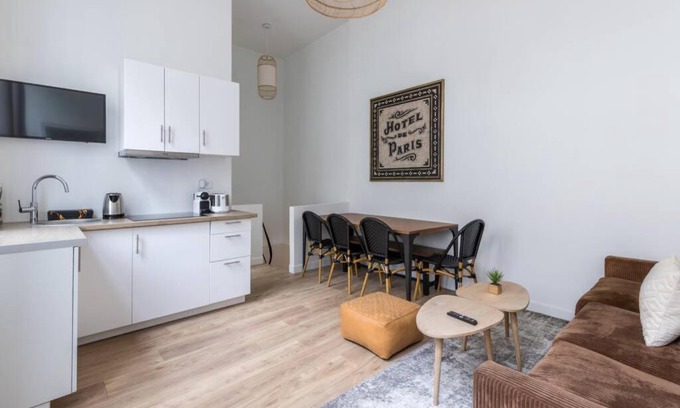 Strasbourg -Saint-Denis Apartment | Guest Rated 10/10: Home Suite Home Sentier-Réaumur III