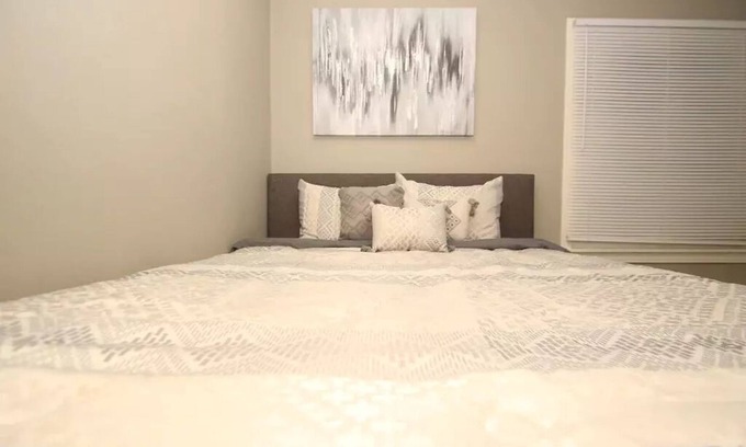 North Little Rock House | Charming Home Sweet Home Bungalow with Family-Friendly Amenities