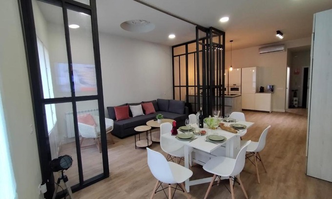 Old Town Apartment | Discover Home Sweet Home Mercaderes: Guest Rated 9.6!
