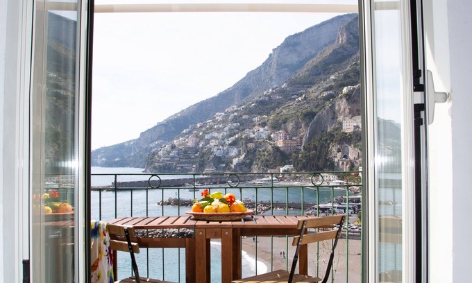 Amalfi House | Experience Oceanfront Bliss at Home: The Voice of the Sea