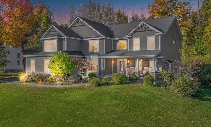 Fayetteville House | Home theater, pool, spa close to SU, Downtown