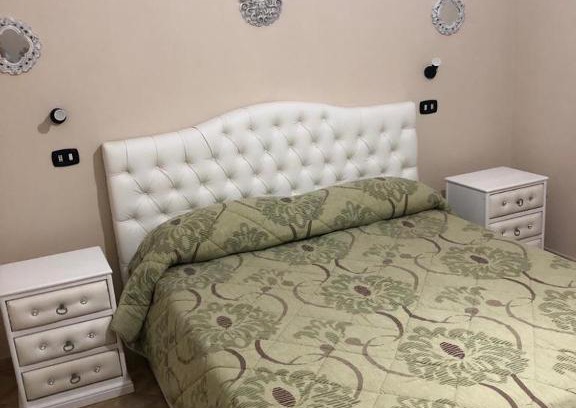 Ercolano House | Inviting Home Vesuvius: Hot Tub, Breakfast & Family Friendly