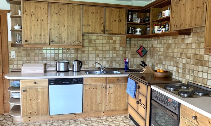 Jochberg House | Dream View Retreat: Rated 10/10 with Family-Friendly Amenities