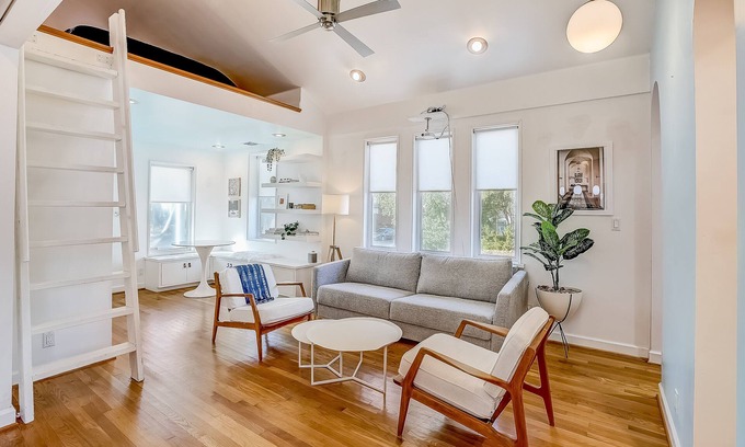 Chestnut House | Pet-Friendly Retreat with Enclosed Yard & Central AC
